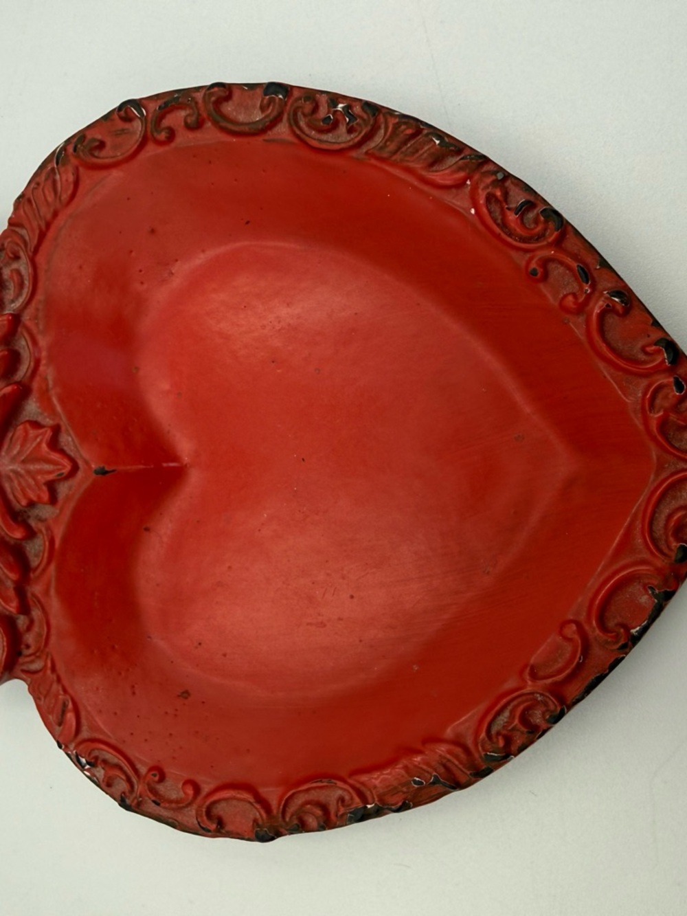 Vintage Metal Red Sacred Heart Trinket Dish - Picture 2 of 7